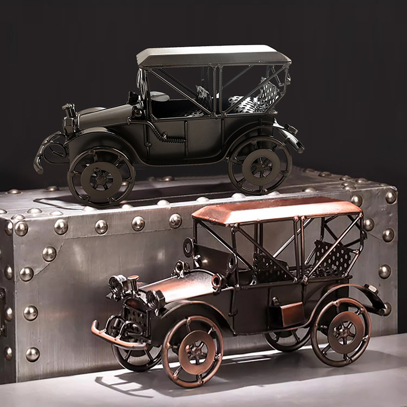Vintage Collectible Toys - Modelo de Carro Antigo em Liga