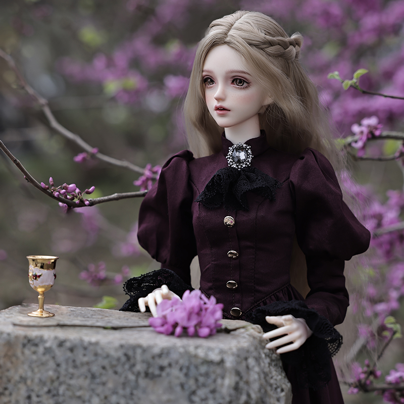 Elina-Vintage Aristocratic Pur - Vintage And Collectible Items avaliação e preço
