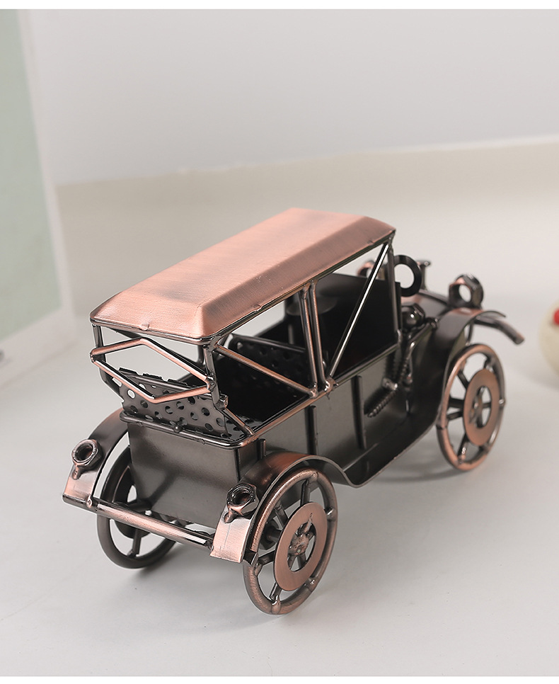 Modelo de Carro Antigo em Liga - Vintage Collectible Toys avaliação e preço