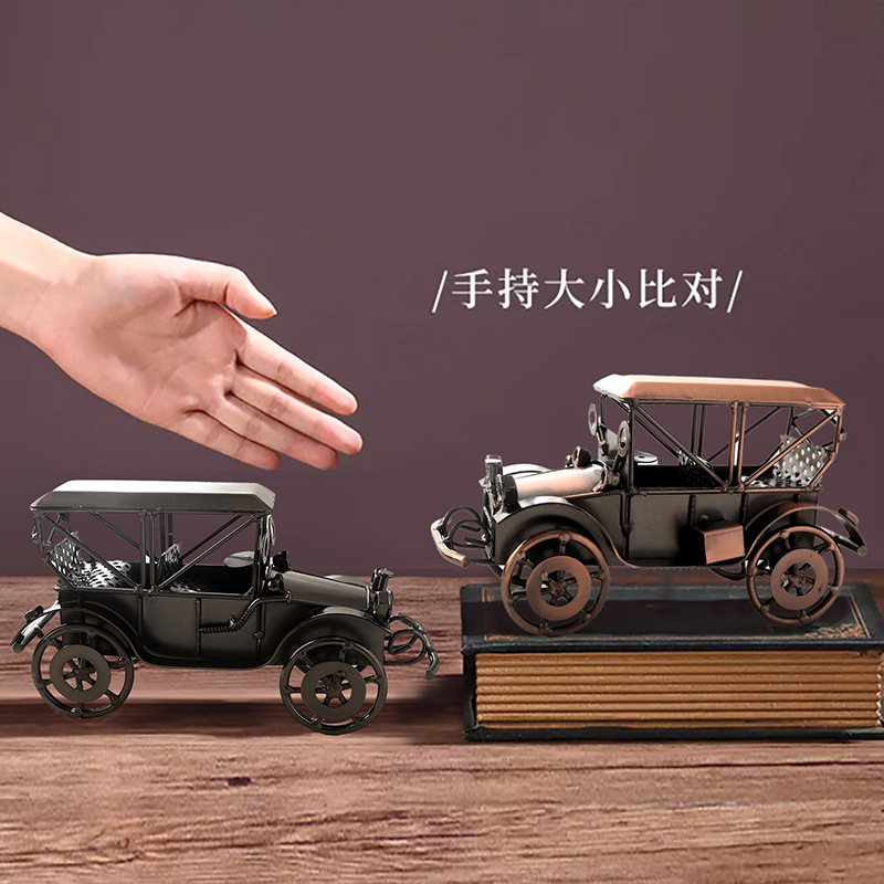 Modelo de Carro Antigo em Liga - Vintage Collectible Toys avaliação e preço
